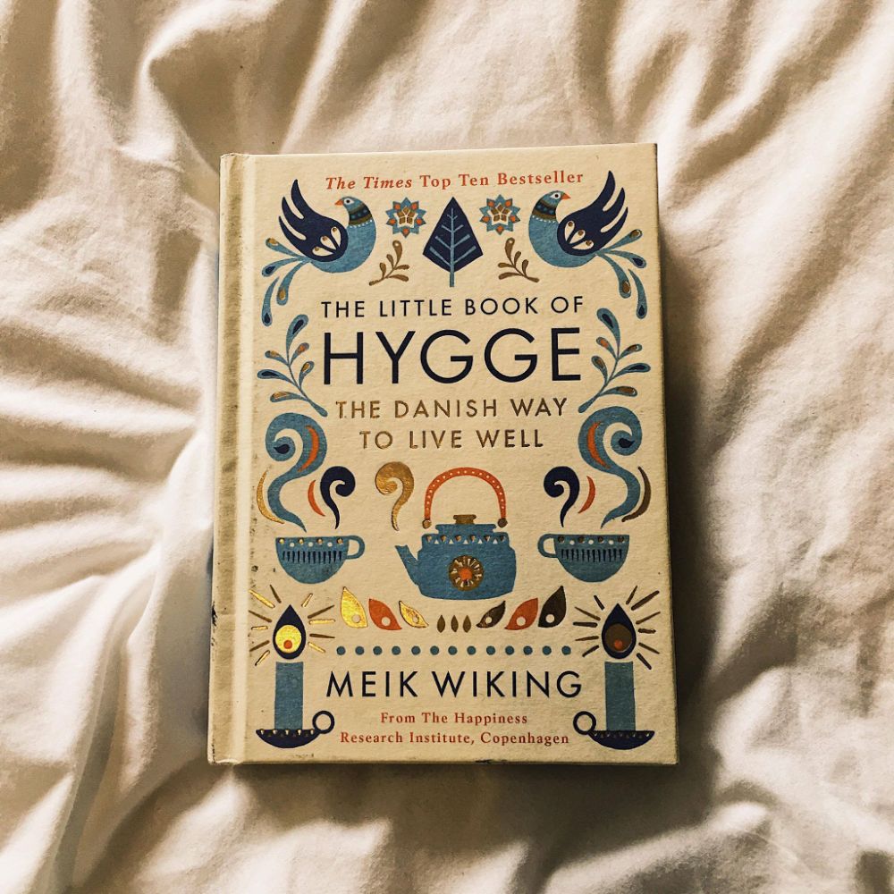 Sampul The Little Book of Hygge, buku ringan bahagia