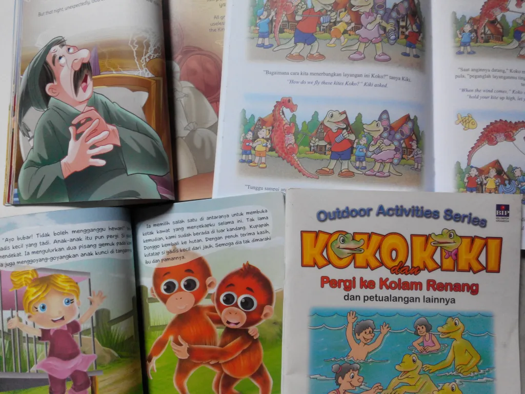 Alat tulis dan sketsa karakter untuk membuat buku bergambar sendiri